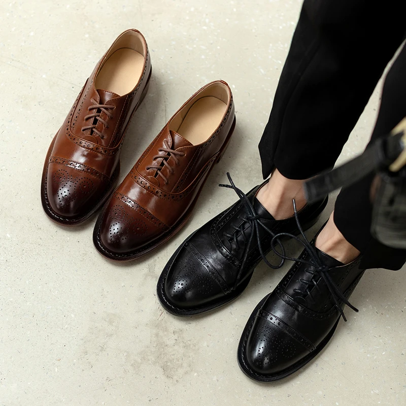 

Women Shoes Natural Leather pumps 22-24.5cm Brock Carving Nostalgic shoe for women Popular in Europe and America platform heels