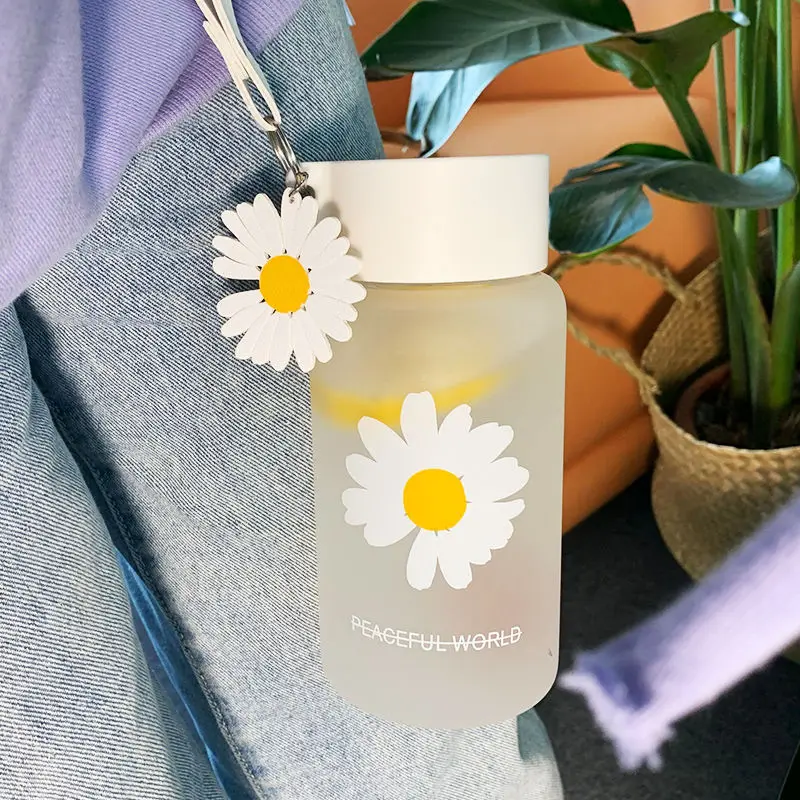 

Glass female Korea simple portable fresh Mori water cup creative personality trend high value student cup