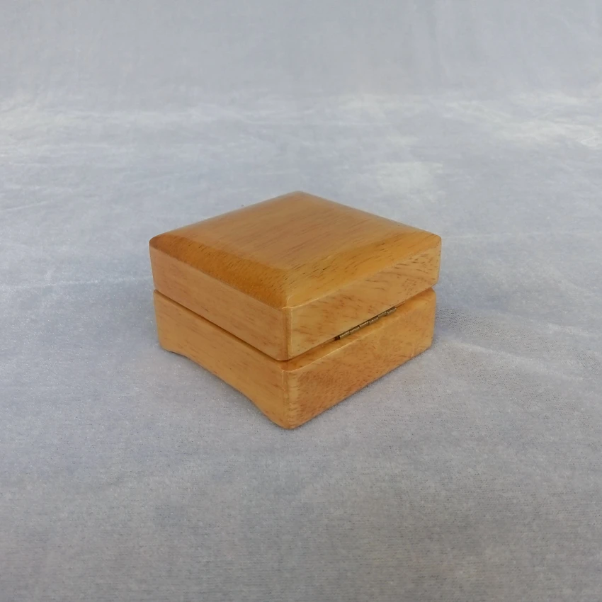 Деревянная шкатулка для ювелирных украшений хранения колец и сережек чехол