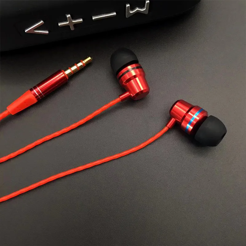 Металлическая гарнитура наушники вкладыши с басами и микрофоном регулировка