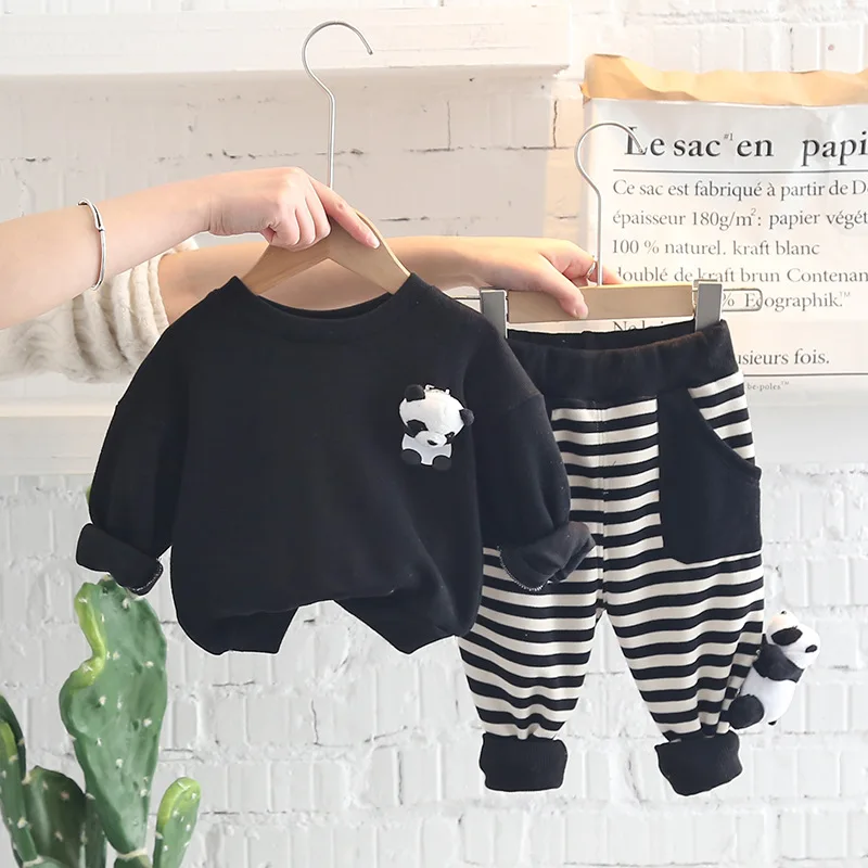 Комплект спортивной одежды для мальчиков на возраст 1-4 года |