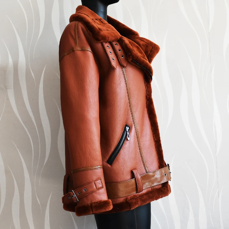 Winter Fashion Thick And Warm Sheepskin  Leather Jacket Coat Women's Long-Sleeved Belt Outwears Women New Street Wear Tops