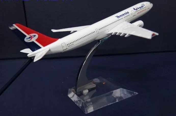Модель самолета A330 металлическая модель для детей подарок на Рождество 1:400| |