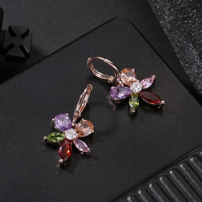 Женские Геометрические серьги кольца CARSINEL из розового золота с фианитами