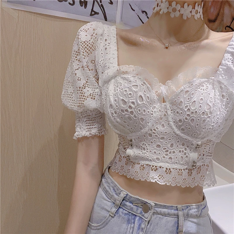 

Shirts & Blouses