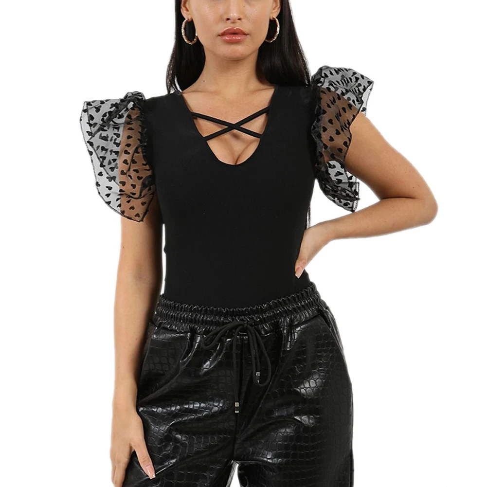 Женское облегающее боди с коротким рукавом и V образным вырезом| |