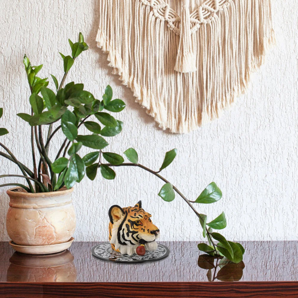 

1pc Resin Miniature Tiger Car Adornment Ornament Creative Office Decor