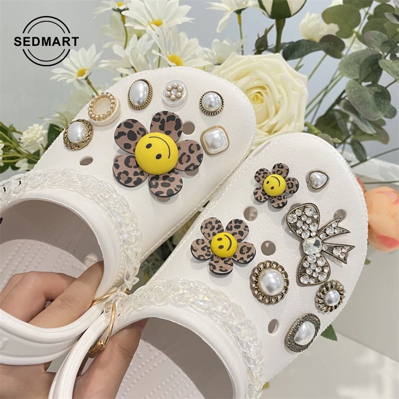 

1 шт. леопардовая прозрачная Лазерная цепочка со смайликом, винтажные украшения для обуви с бантом, подвески для обуви, дизайнерские металли...