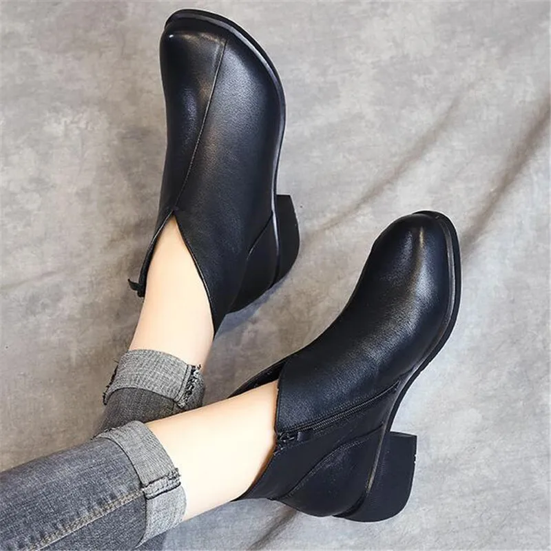 

YAERNI 2020Fashion Genuine Leather Short Tube Autumn and Winter Thicker Velvet Side Zipper Cotton Shoes Women Boots Snow Boots
