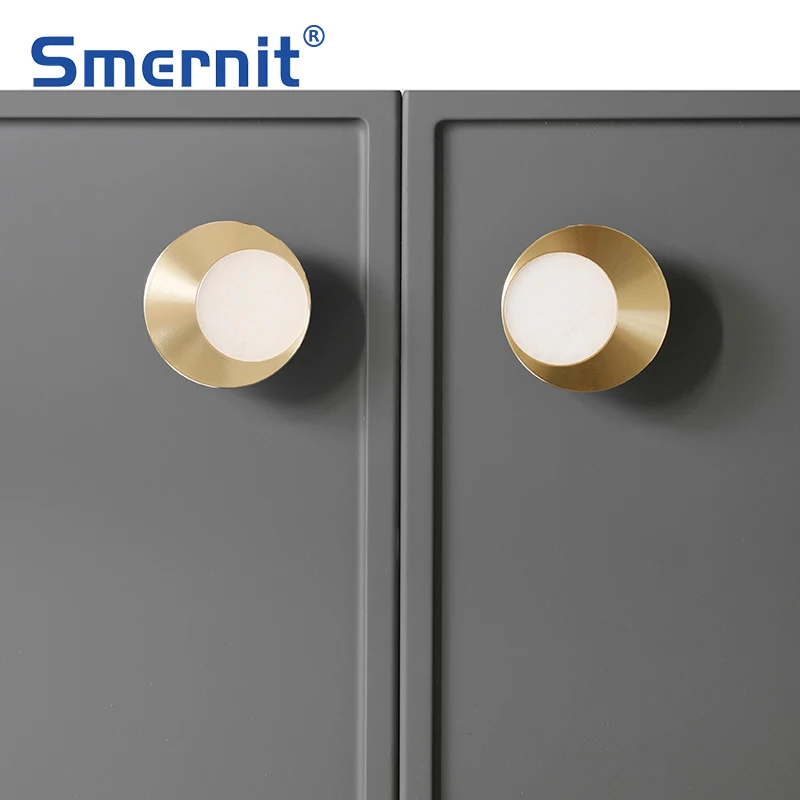 

Brass Furniture Handles Stylish Modern Kitchen Cabinet Door Handle Simple Hooking Door Handle for Wardrobe Elegant Dresser