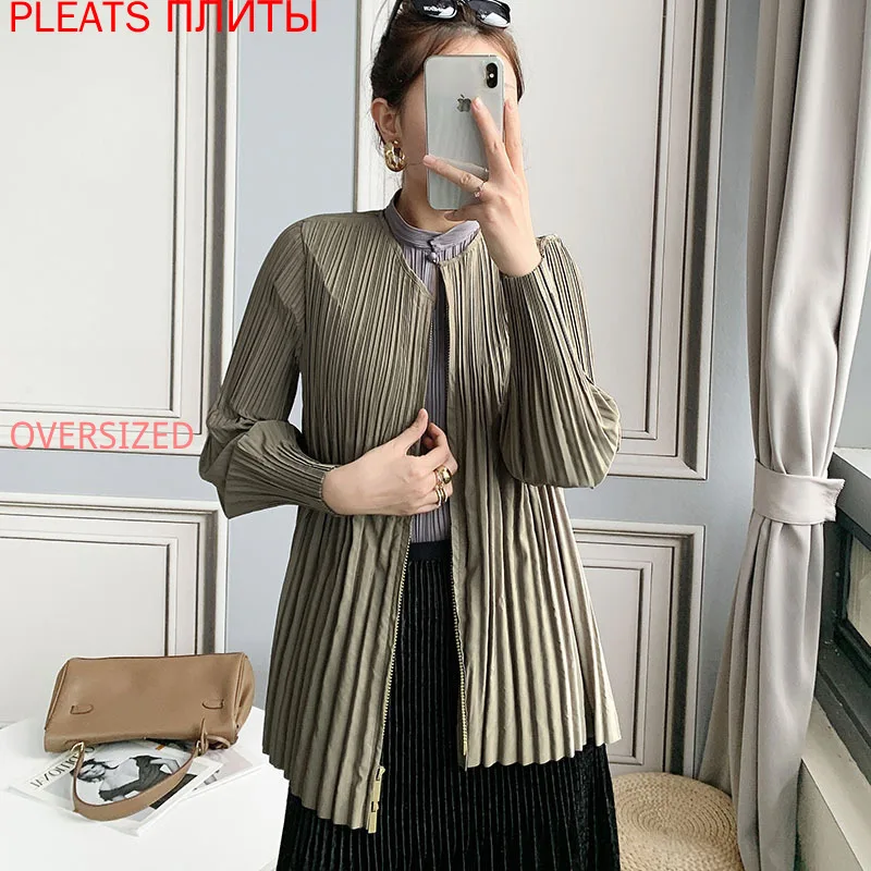 

Miyake плиссированная модная ветровка Женская Короткая свободная осенняя и зимняя новая маленькая темпераментная куртка на молнии