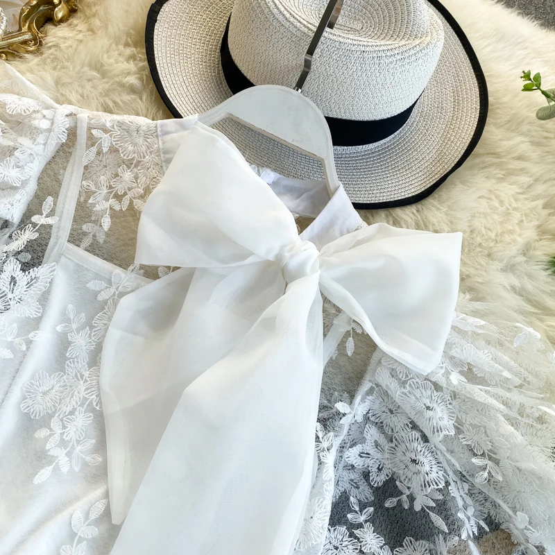 Женская кружевная блузка в винтажном дворцовом стиле короткая с круглым вырезом