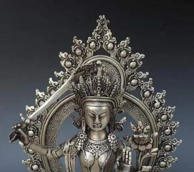 Приблизительная статуя 27 см |