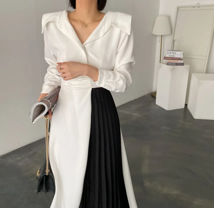 Женское элегантное платье трапециевидной формы с отворотами приталенное