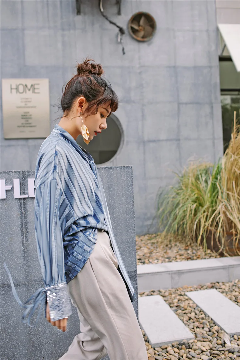 

XUXI Korean Blue Stripe Shirt, Spacious Long Sleeve Shirt, With Female Lens, To Fall Fashion, 2020 New Product FZ0965