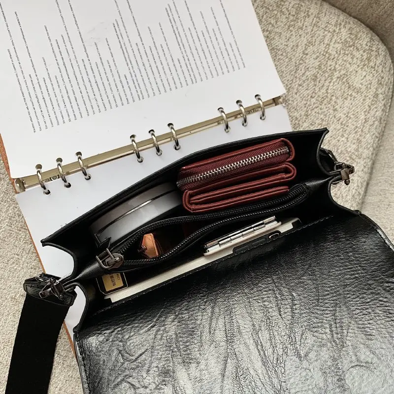 

Luxury Handbags Fashion 2020 Fashion Women Leather Messenger Shoulder For Daily Designer Female Crossbody Bag Lock Black