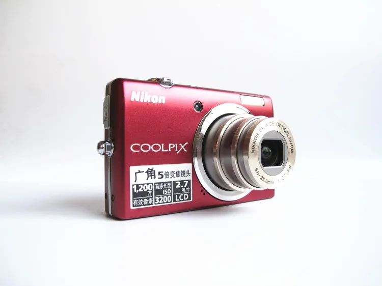 Б/у Специальная цена! Цифровая камера Nikon Coolpix S570 12 МП с 5 кратным широкоугольным