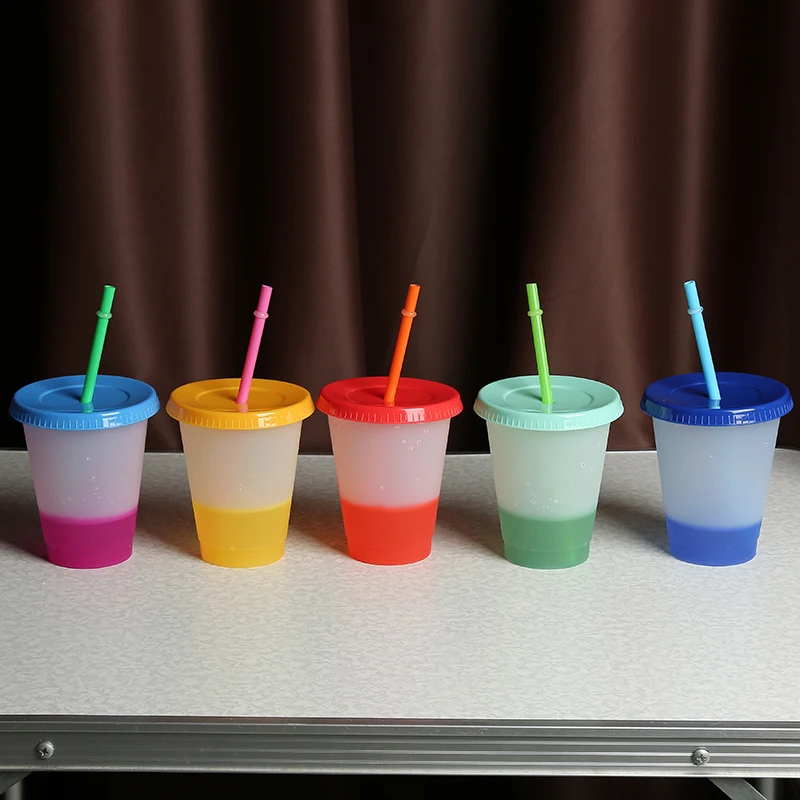 

5PCS/SET Color Changing Straw Cup Reusable Color Changing Cold Drinks Cups Plastic Tumbler With Lid 473ml/700ml Coffee Juice Mug
