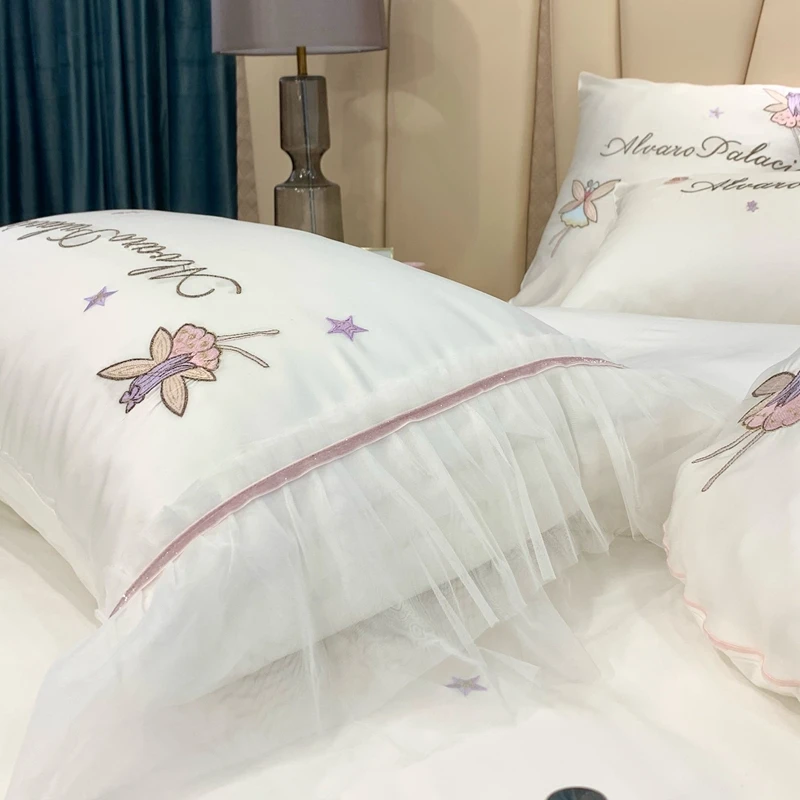 

Luxury White Flowers Embroidery Egyptian Cotton Princess Bedding Set Lace Double Duvet Cover Set Bed Fitted Sheet Pillowcases
