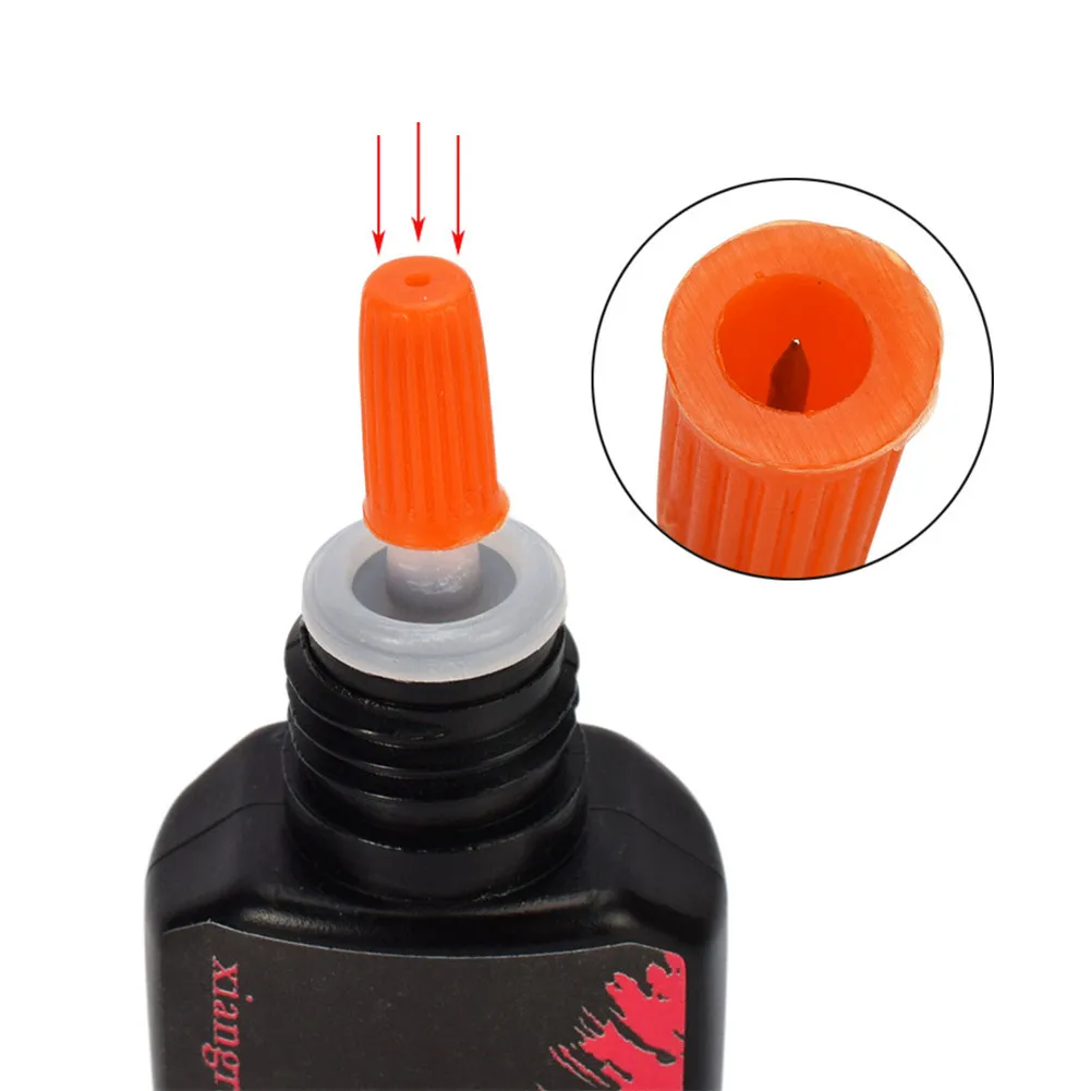 

Professional Eyelash Extension Glue Fast Drying Lash Glue Black Adhesive Long Lasting Eyelash Glue For Semi-Permanent Extension