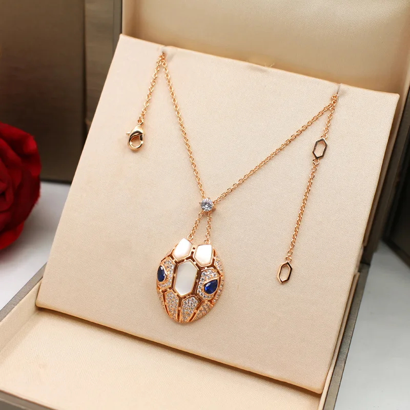 

Linmouge New Fashion Animal Pendant Necklace For Women Personality Vintage Geometry Snake Blue Eyes Cubic Zirconia Jewelry GN11