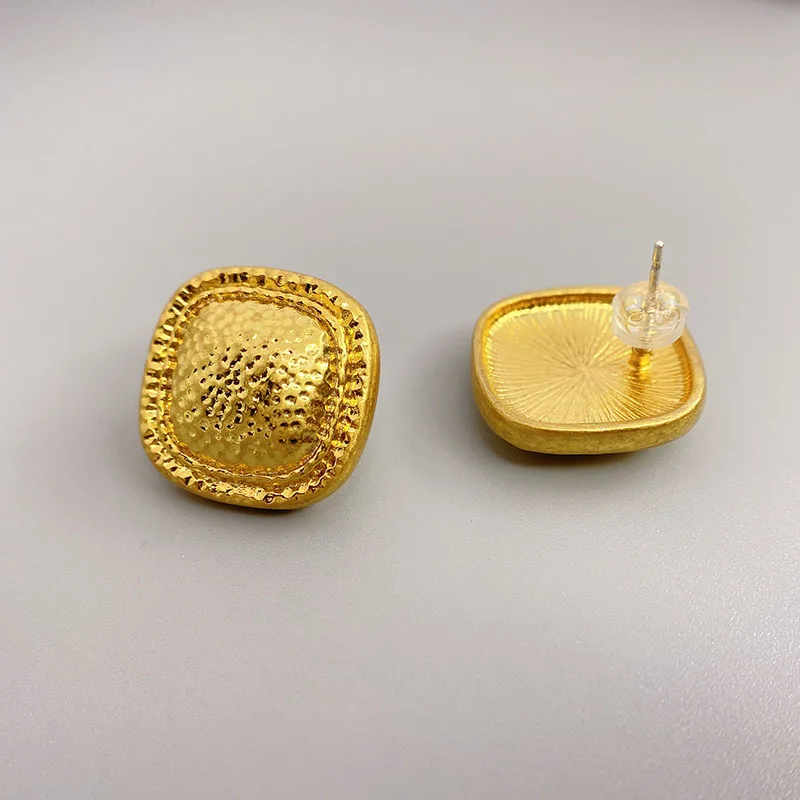 

New fashion square golden grain texture S925 silver needle earrings female European and American retro personality earrings