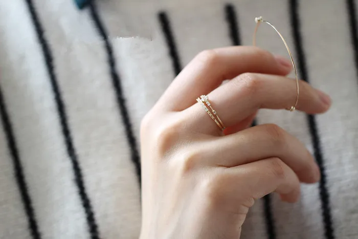 14k Золотое кольцо с тонким кристаллом для укладки изящное минималистичное в виде