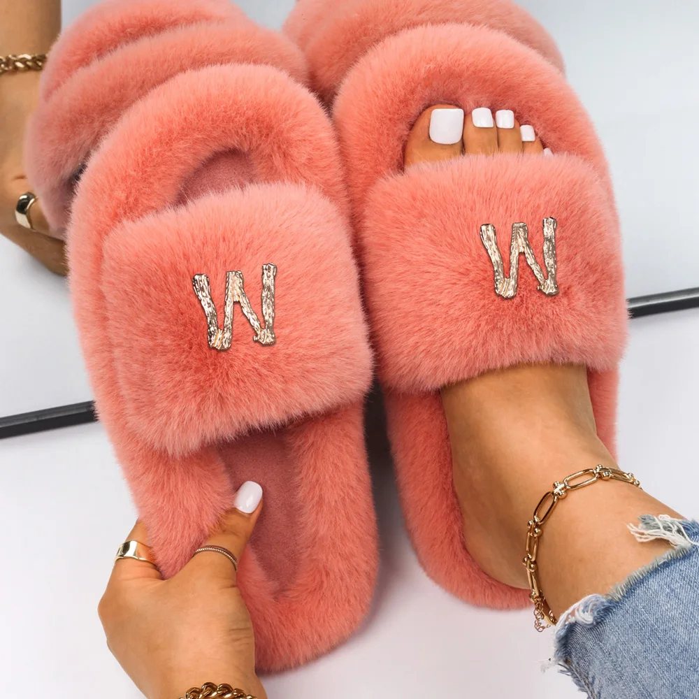 Letter M Designer Furry Faux Fur Slippers for Women Stainless Steel Custom Fur Slides Winter Warm Flip Flops Sandals Luxury Shoe