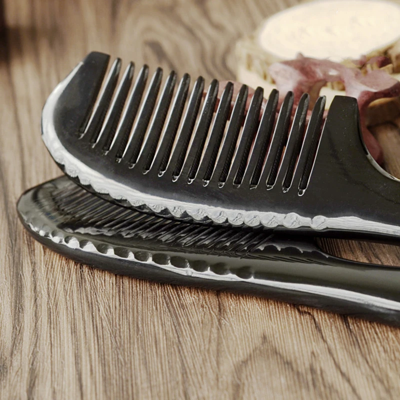 

18cm Natural Buffalo Horn Round Handles Fine Tooth Comb Hair Straighter Comb Anti-Static Hair Massage Brush G0306