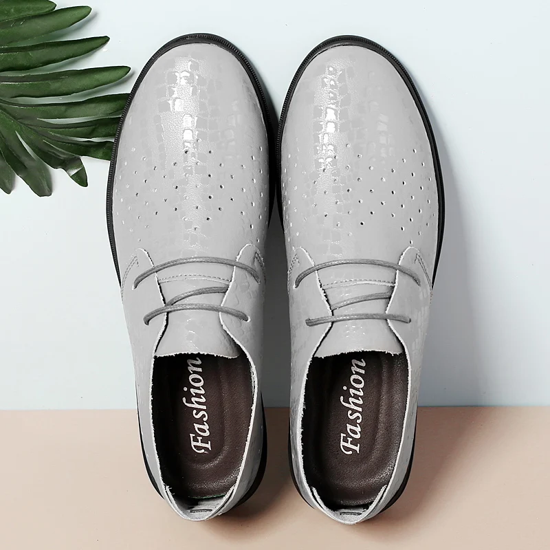 

Luxury Breathable Men Loafers Casual Men Leather Shoes Moccasin Homme Outdoor Light Men Dress Shoes Brand Men Boat Shoes