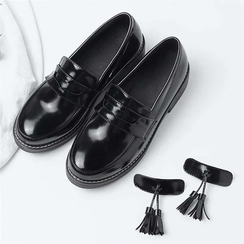 

Brand Designer Ladies Pumps Low Heel Shoes Round Toe Patent Leather Block Heel Shoes Women Spring Slip on Office Work Shoes