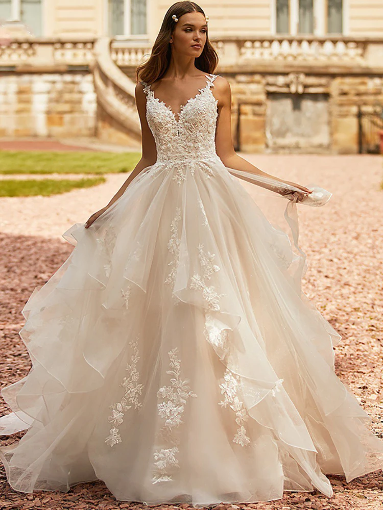 

Elegant And Romantic Wedding Dress Gorgeous Applique With Sweetheart Neckline Backless A-Line Gowns Large Size Customization