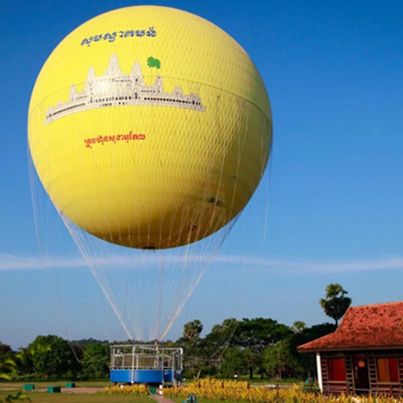 Большой надувной гелиевый танцевальный шар летающий на небе воздушный с