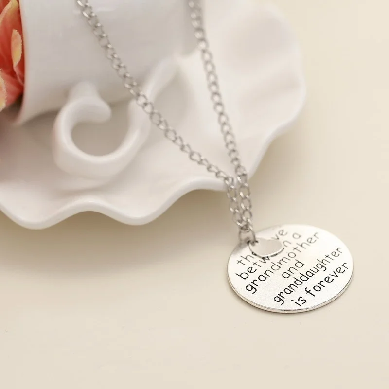 Модные солнцезащитные очки в стиле ретро с круговой резьбой по алфавиту надписи