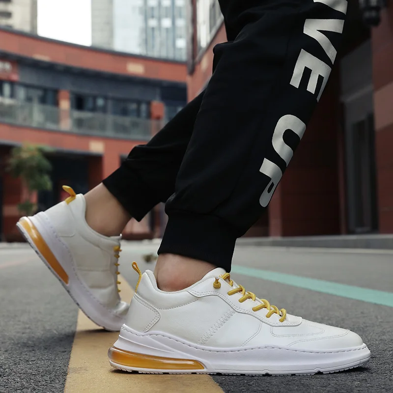 Мужские теннисные туфли черные или белые кроссовки на плоской подошве уличные