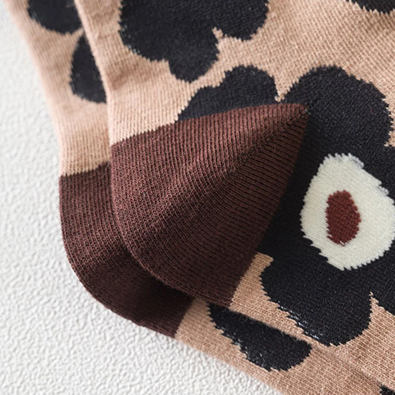 

2020 Korean Flower Print Socks Women Fashion Hosiery Harajuku Sweet Breathable Cotton Socks Girls Summer Spring Midi-Tube Socks