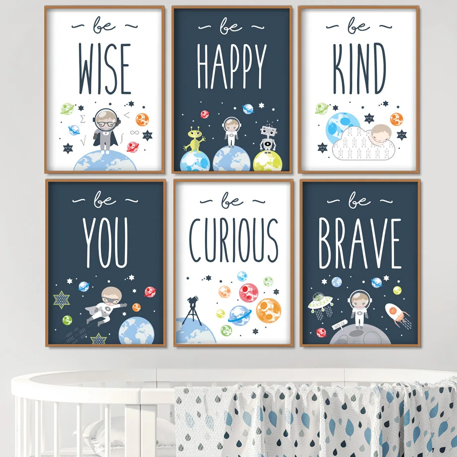 Подвеска в виде космонавта и планеты ракета с цитатами детская настенная