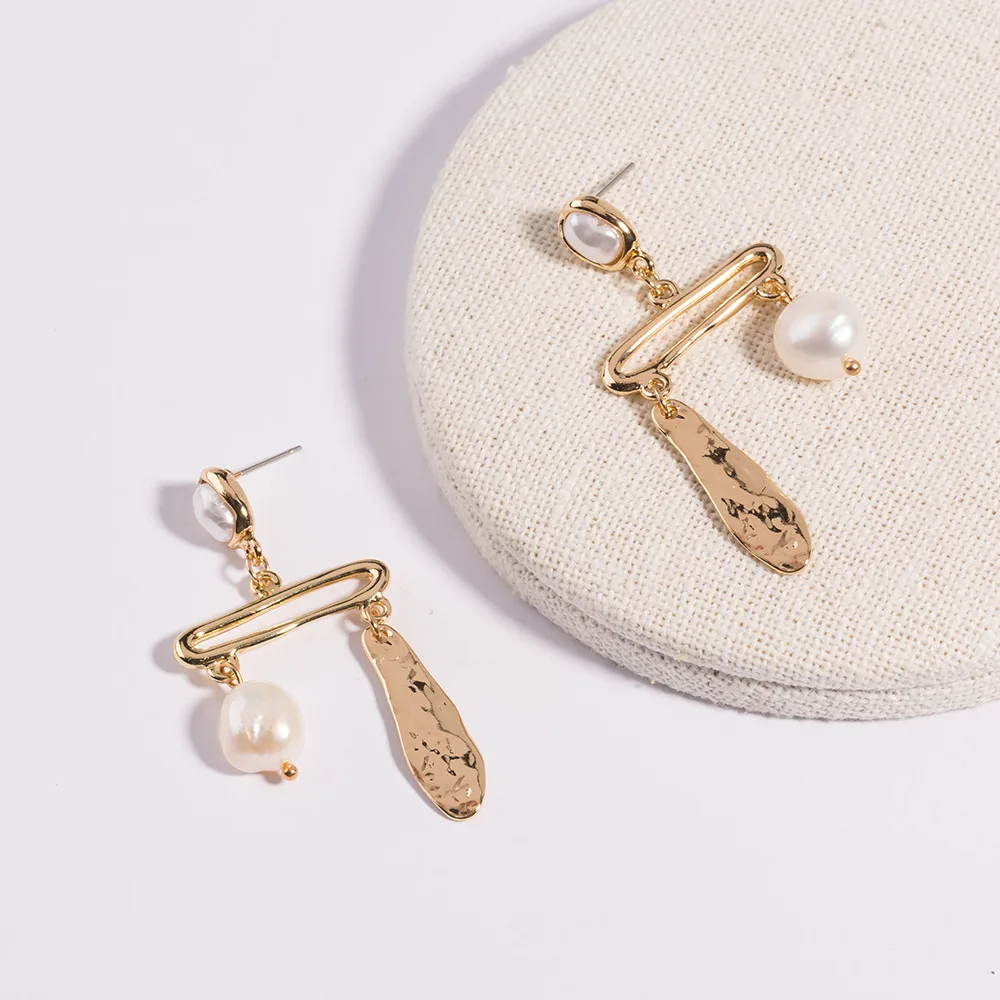 Европейские и американские несимметричные женские серьги капельки из сплава с