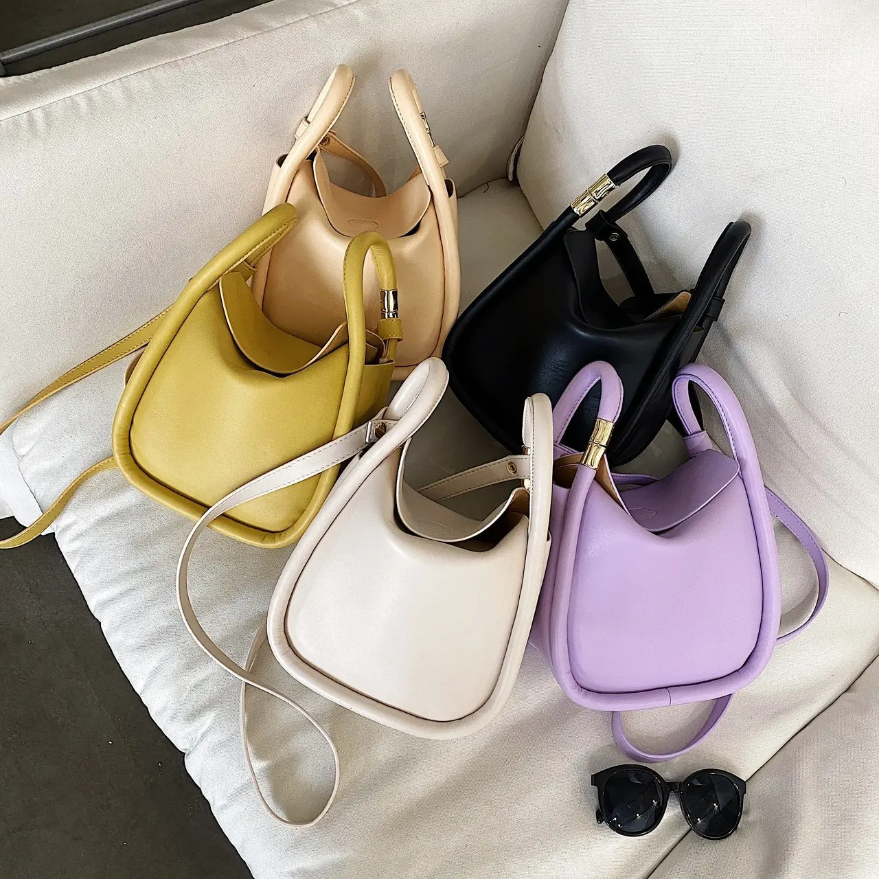 Однотонные женские сумки-мешки из искусственной кожи лето 2020 простые сумки через