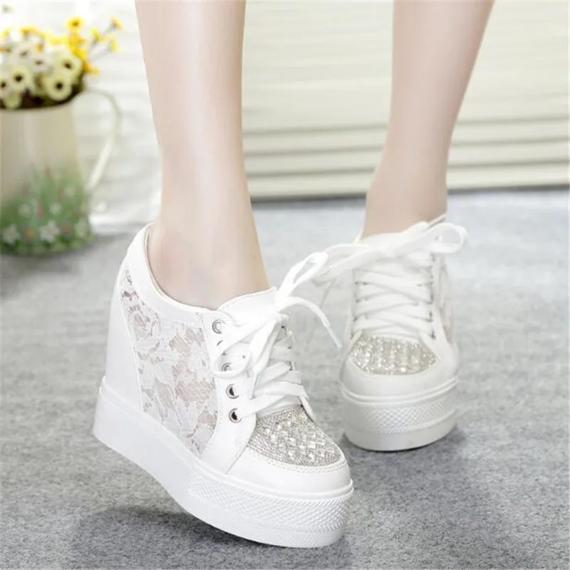 Новинка 2020 года Модные женские сетчатые туфли на высоком каблуке визуально