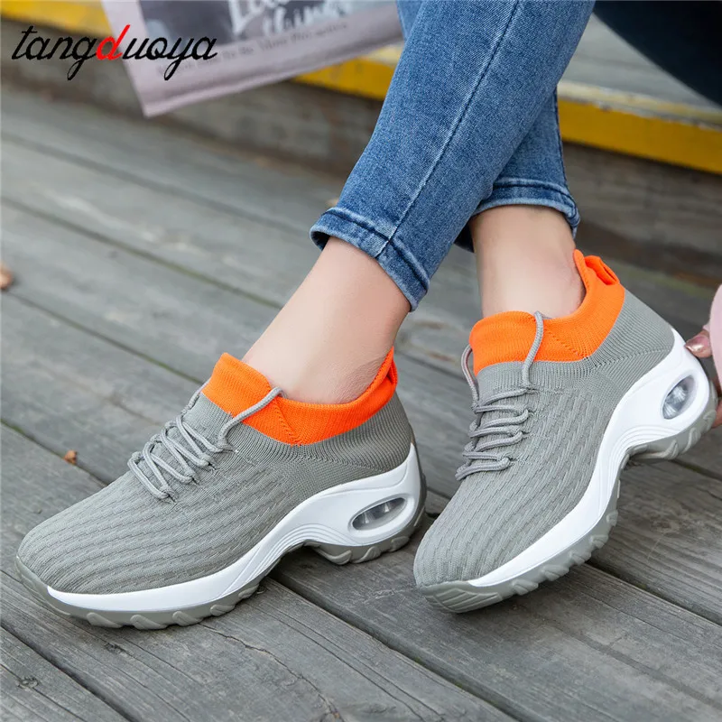 Женская обувь на танкетке Женские розовые белые кроссовки Удобная женская для