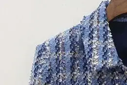 Куртка женская короткая твидовая в клетку с отложным воротником однобортная