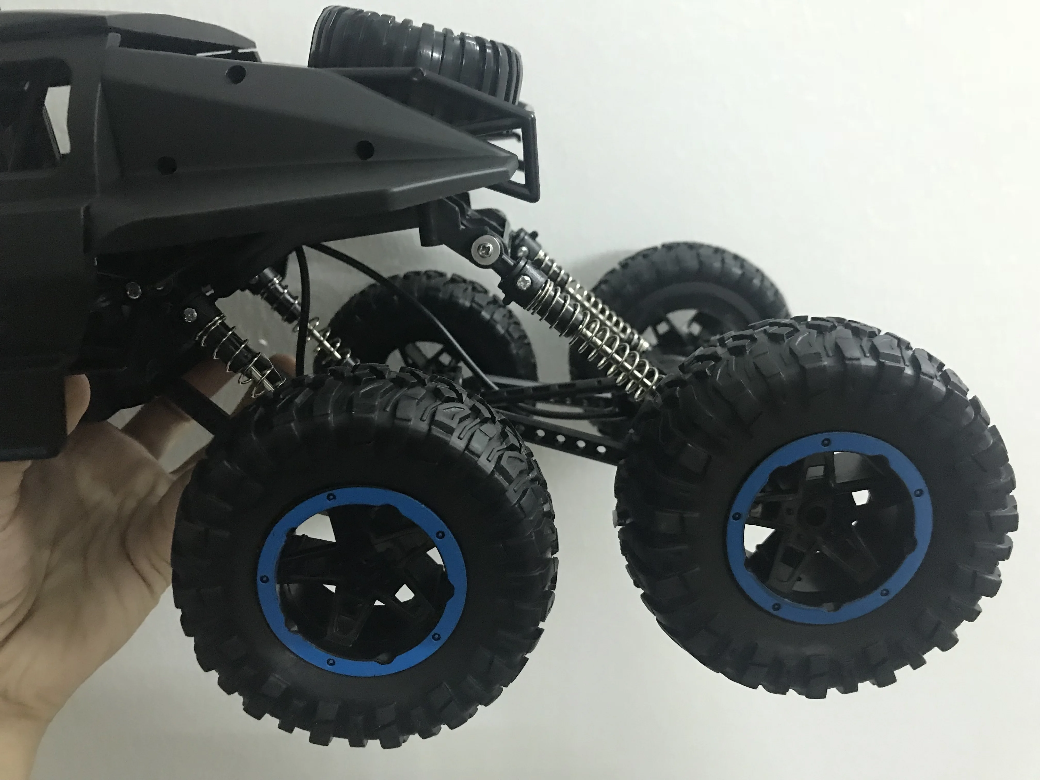 1:12 RC автомобиль Рок Гусеничный пульт дистанционного управления игрушечные машинки на радиоуправлении светодиодная машина на радиоуправлении внедорожные радиоуправляемые машины