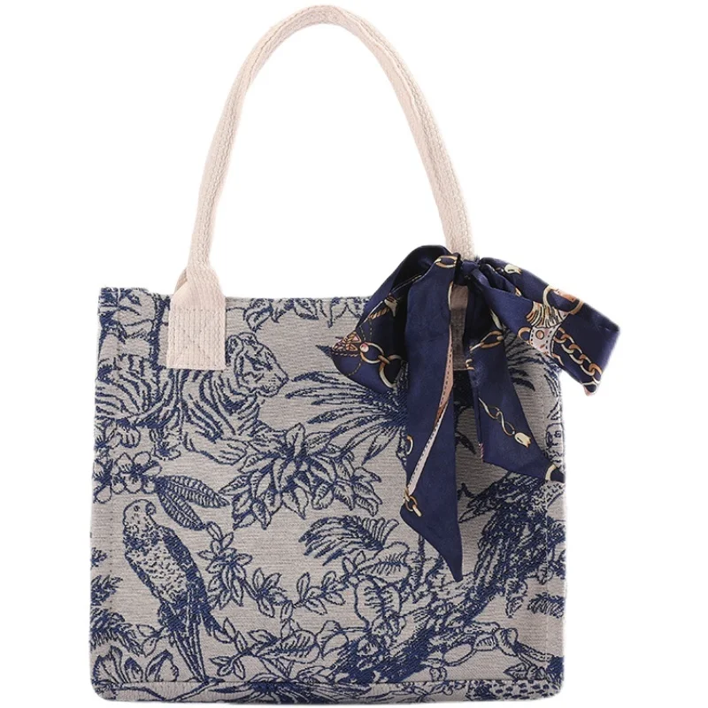 

Large capacity Canvas Handbag women's 2021 new fashion tote bag French minority versatile one shoulder bag