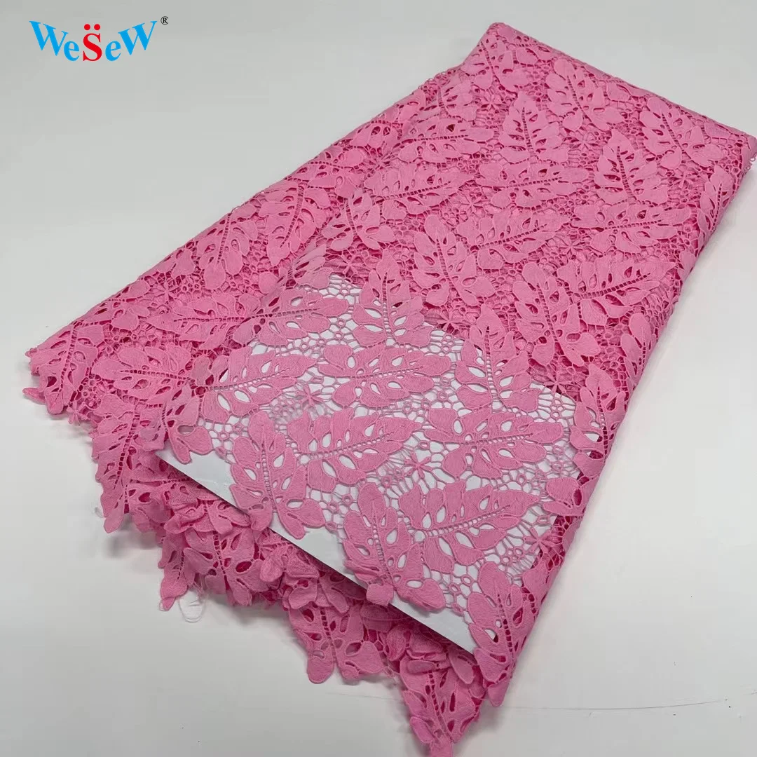 

Розовая молочная шелковая Кружевная Ткань 5 ярдов, Африканский шнур, кружевной материал, кружевная ткань, нигерийская ткань для платья Asoebi ...