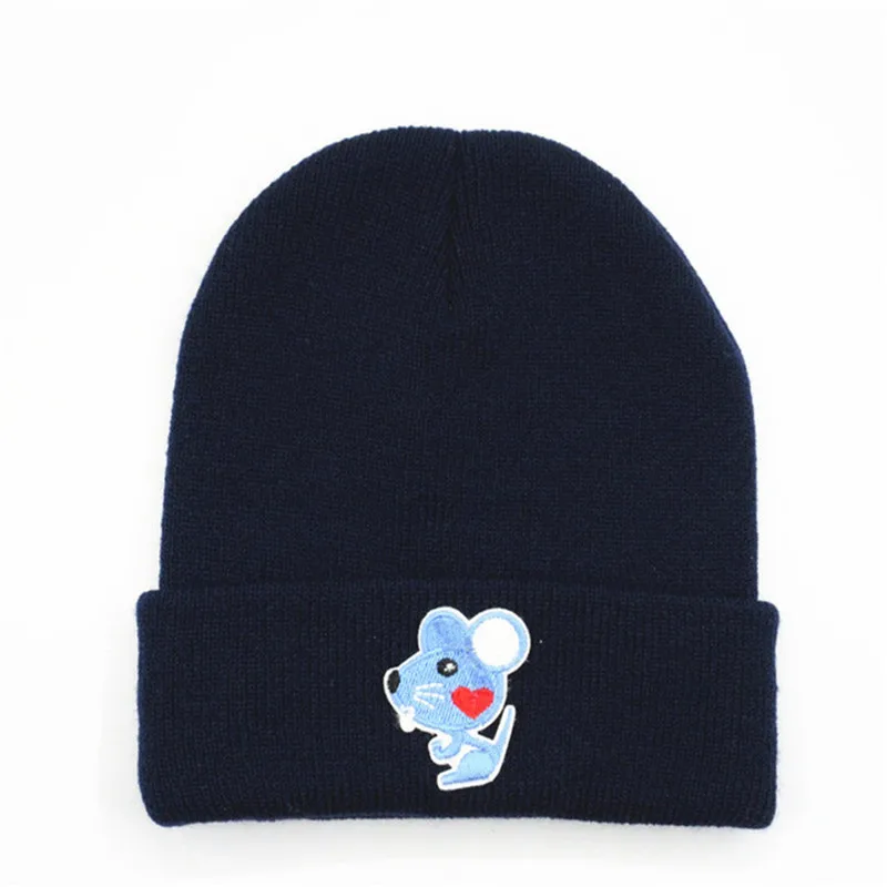 Утепленная вязаная шапка с вышитыми буквами зимняя теплая Шапка-бини Skullies для