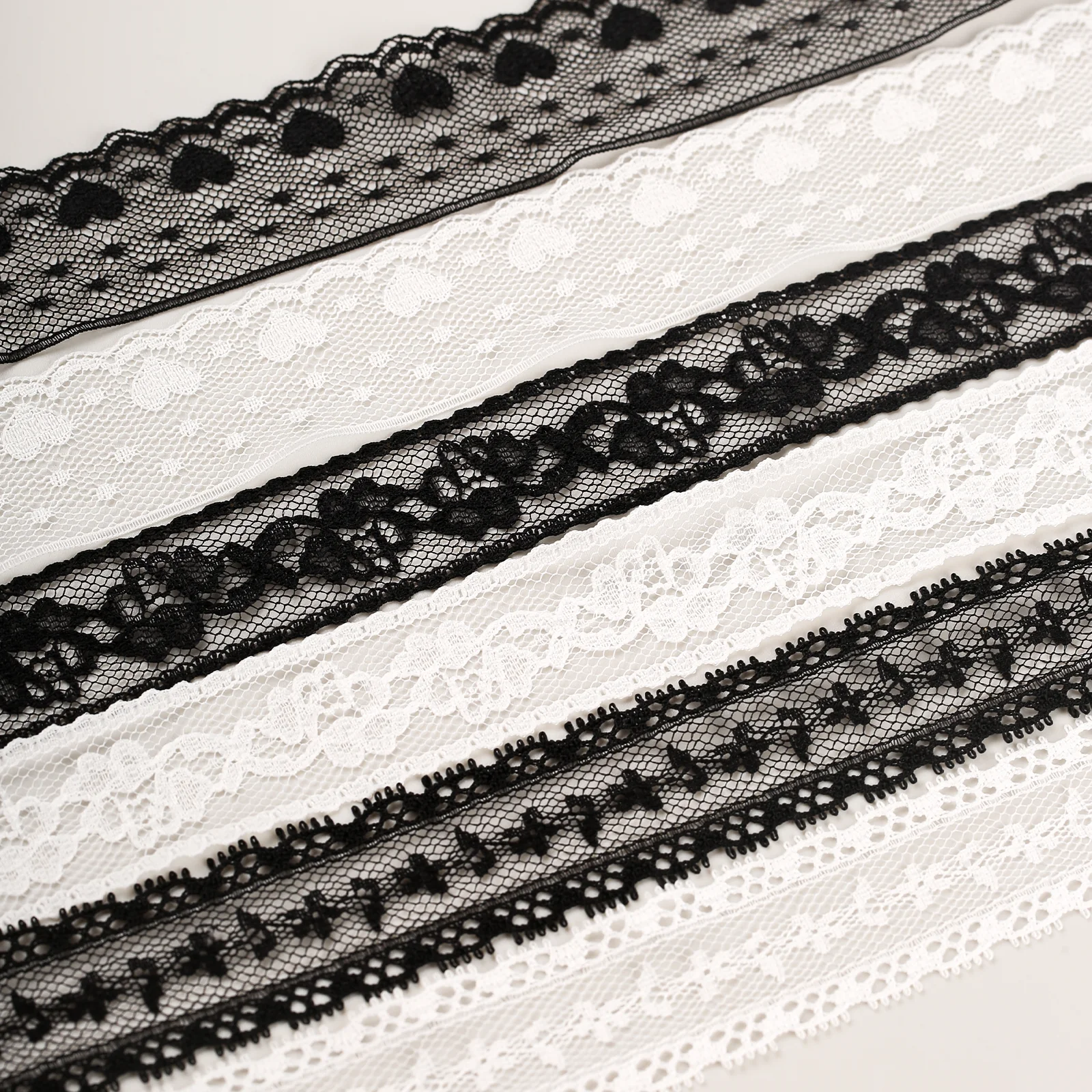 

1 Yard Black White Lace Ribbon Fabric Webbing Decoration Lace Tape Trim DIY Embroidered For Sewing Lovely Gift Packing