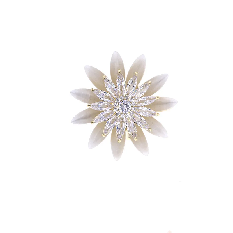 

Fashion Opal Corsage For Women Cubic Zirconia Rotatable Snowflake Brooches Pins Brand Design Jewelry Flower Bouttoniere