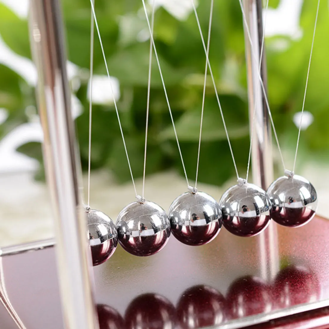 

Newton's Cradle Desk Table Decor Metal Pendulum Ball Children Metal Balance Ball Gift Pendulum Decoration Craft School Teaching