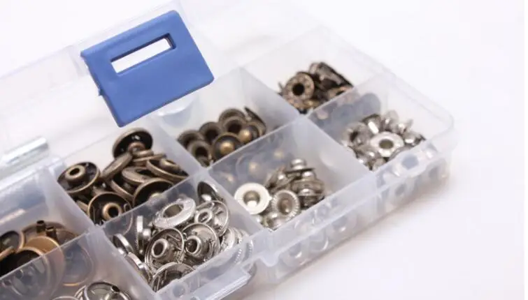 

50 шт. Набор инструментов с четырьмя пряжками, бумажник, карта, набор пуховых одеял, Металлическая пуговица, четыре кнопки